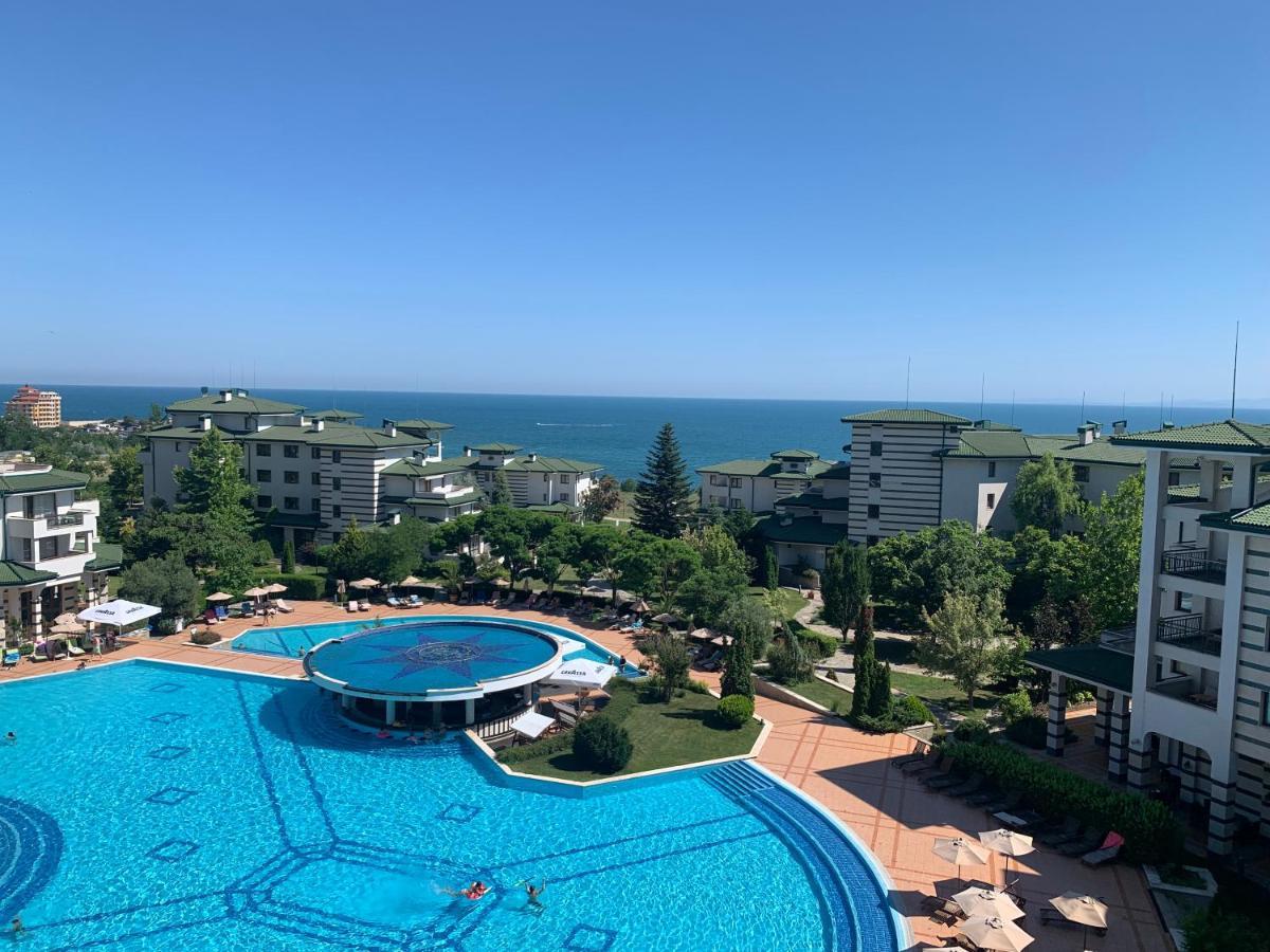 Kalina Private Apartments In Emerald Resort, רבדה מראה חיצוני תמונה