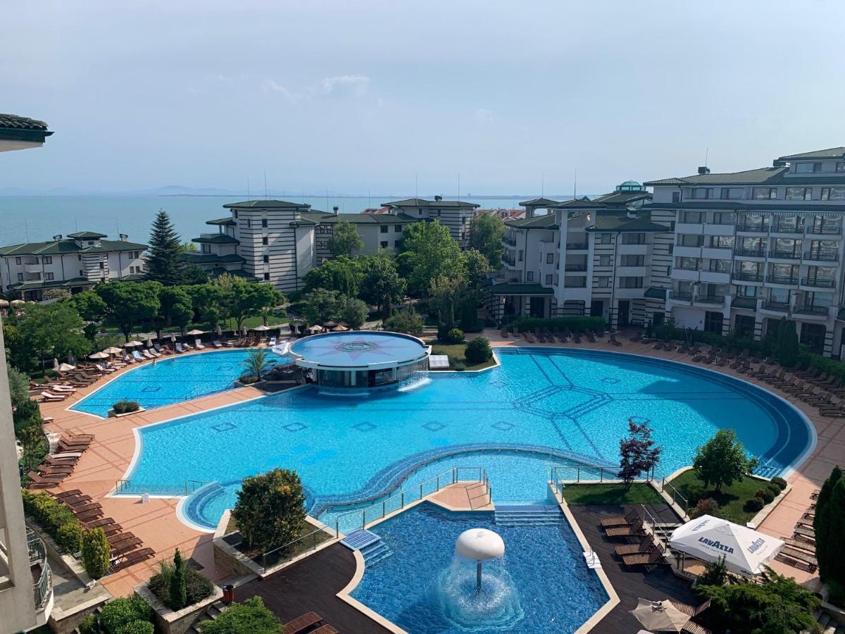 Kalina Private Apartments In Emerald Resort, רבדה מראה חיצוני תמונה