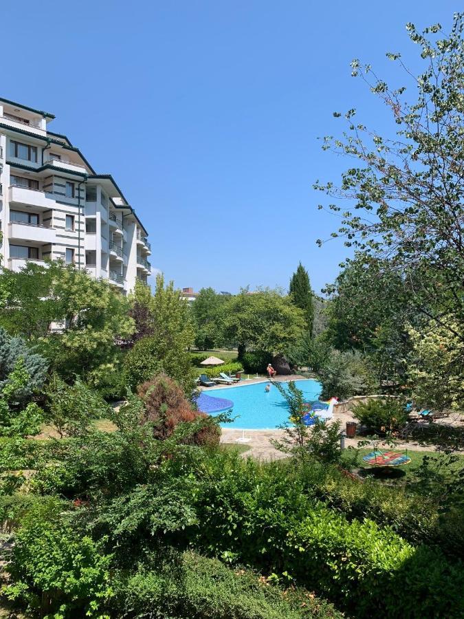 Kalina Private Apartments In Emerald Resort, רבדה מראה חיצוני תמונה