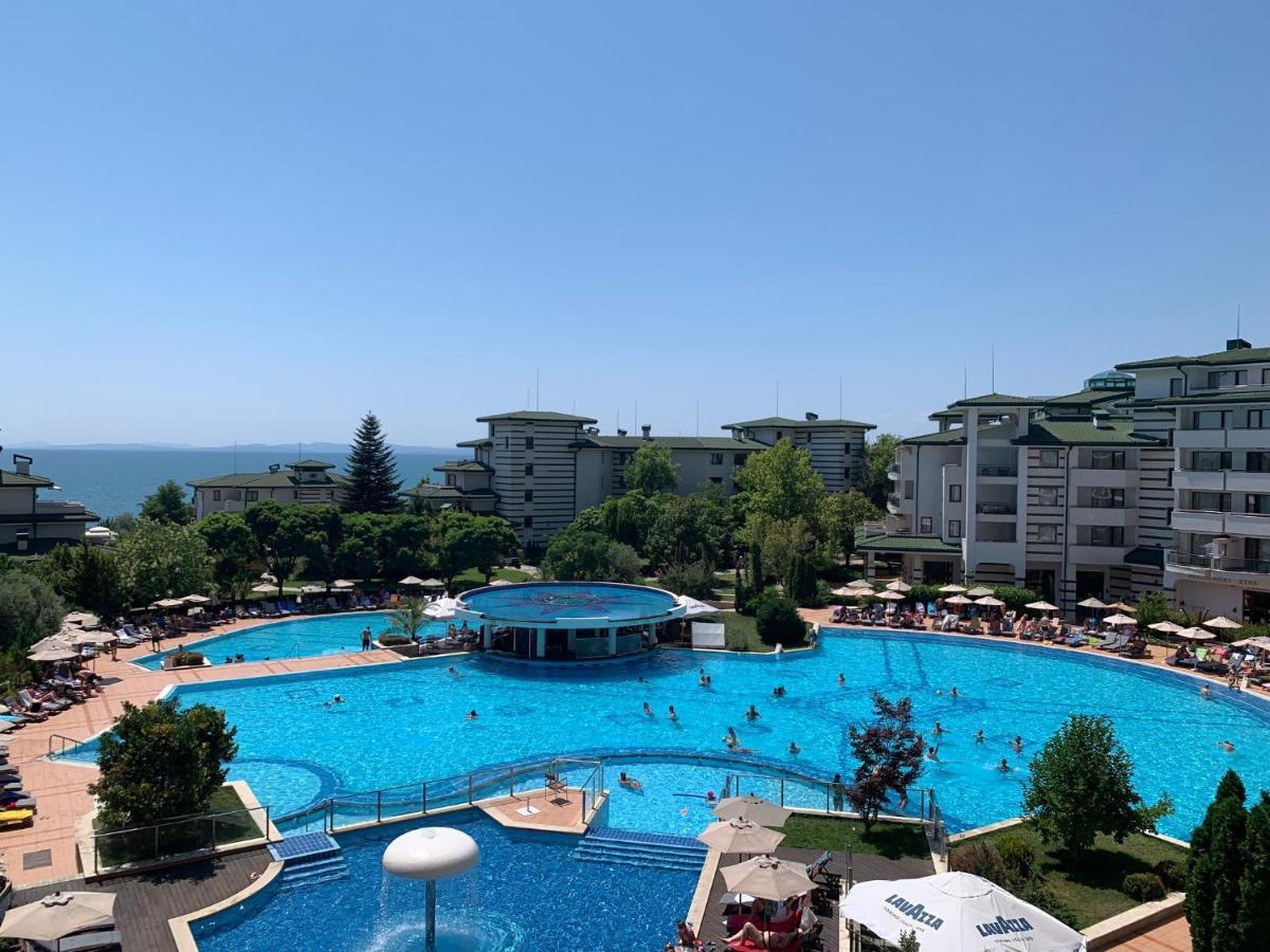 Kalina Private Apartments In Emerald Resort, רבדה מראה חיצוני תמונה