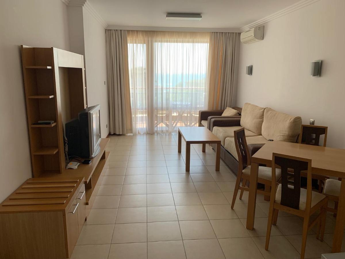 Kalina Private Apartments In Emerald Resort, רבדה מראה חיצוני תמונה