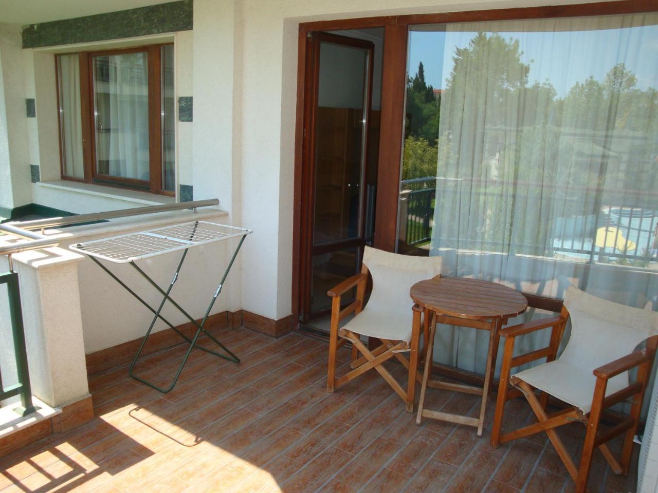 Kalina Private Apartments In Emerald Resort, רבדה מראה חיצוני תמונה