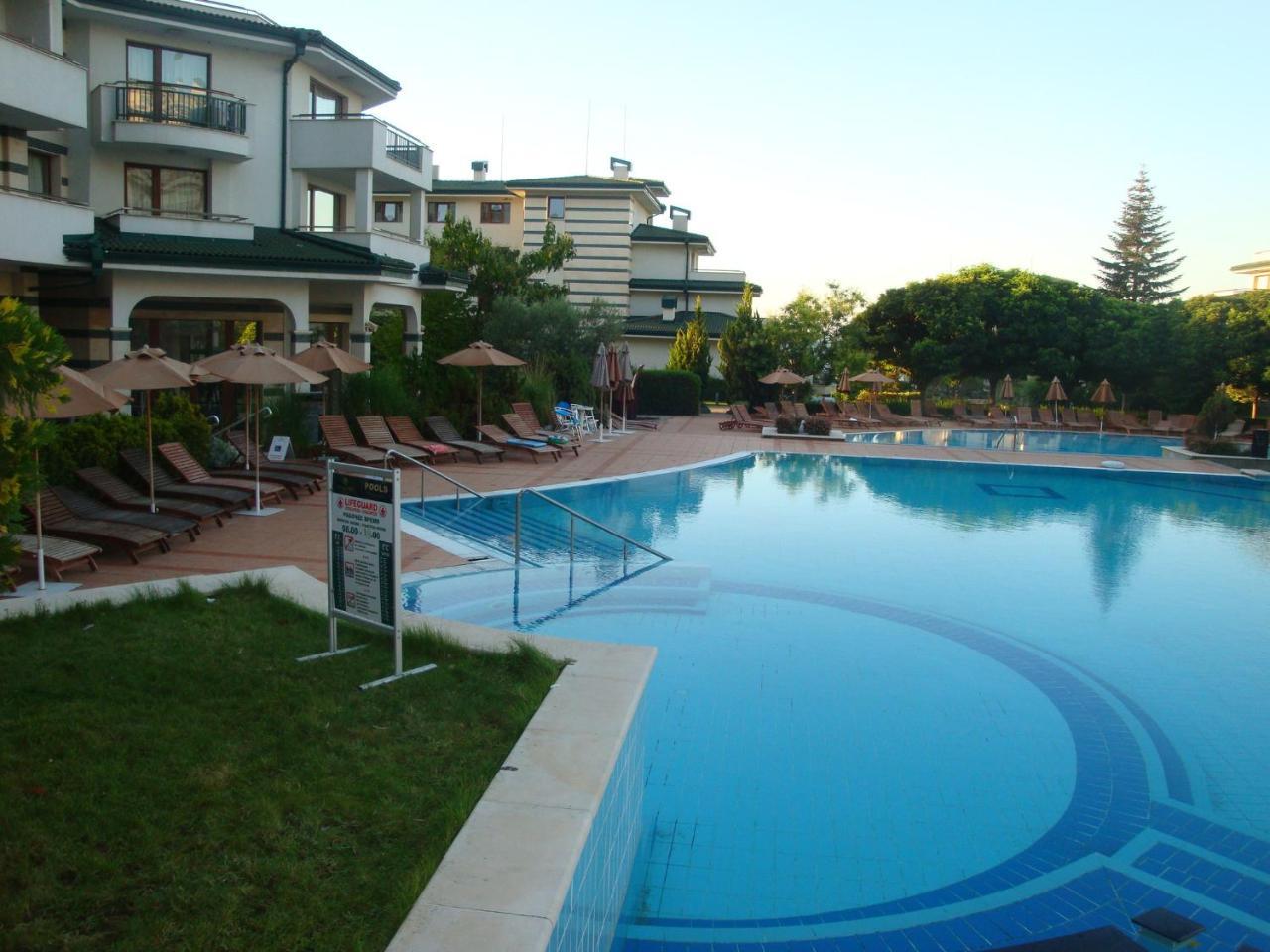 Kalina Private Apartments In Emerald Resort, רבדה מראה חיצוני תמונה